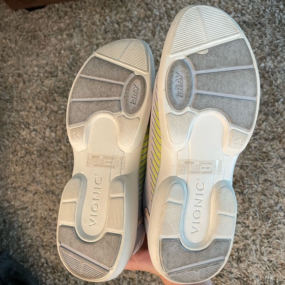 Vionic Embolden Women’s Knit Slip On Sneaker 1st Ray in Blue Haze Size 9 - Picture 10 of 11